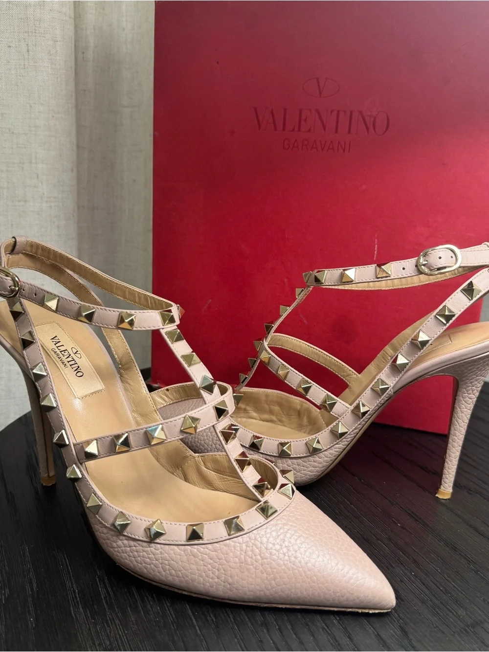 Valentino Garavani Rockstud Caged Pumps Leather Nude 39